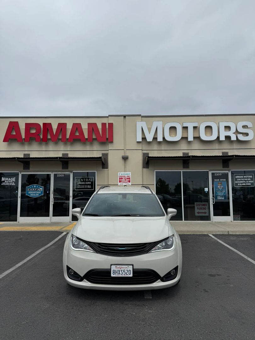 chrysler pacifica hybrid 2019 2C4RC1H73KR645532 image chrysler pacifica hybrid 2019 2C4RC1H73KR645532 image